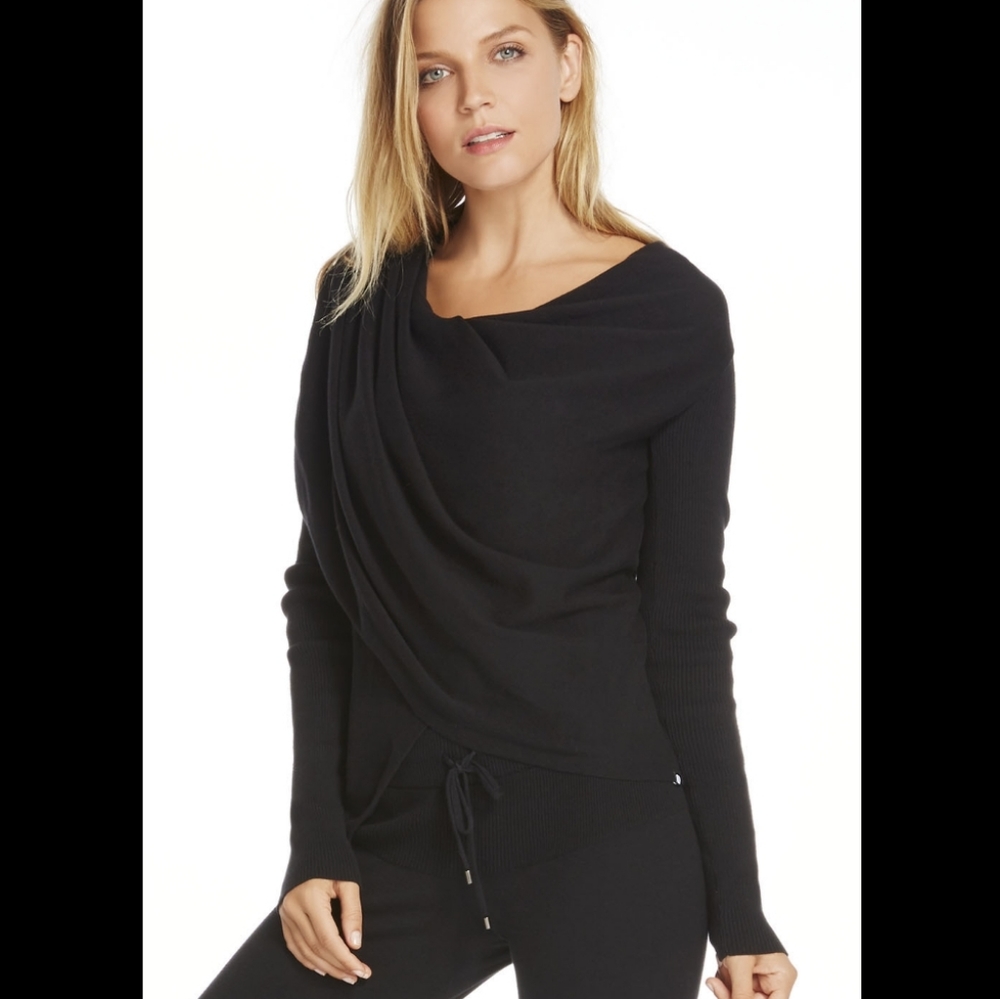 NWT Fabletics 🖤 Wrap Sweater